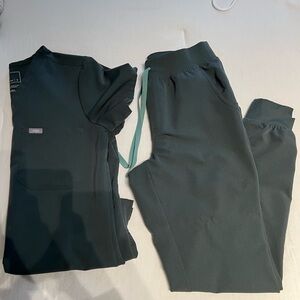 Bonsai Figs Scrub Set